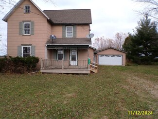 22618 Pilgrim Rd, Sterling, IL 61081