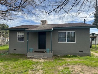 6910 Chestnut Ln, Winton, CA 95388