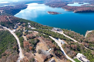 15 Aspen Rd, Galena, MO 65656