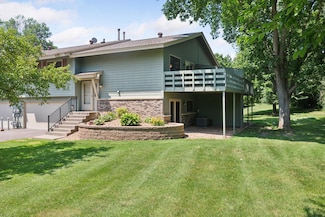 11115 Vessey Cir, Bloomington, MN 55437