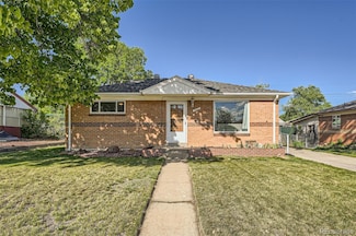 7060 Avrum Dr, Denver, CO 80221