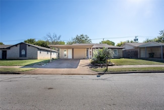 6924 Richardson Dr, Watauga, TX 76148