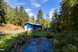 1601 N Alvord Ln, Otis, OR 97368