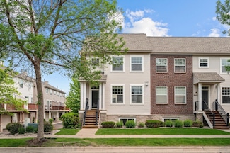 2099 Clover Ridge Dr, Chaska, MN 55318