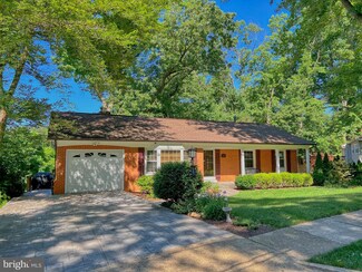 4402 Glenn Rose St, Fairfax, VA 22032