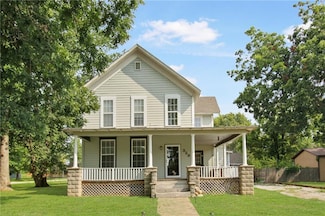 329 Plum St, Chetopa, KS 67336