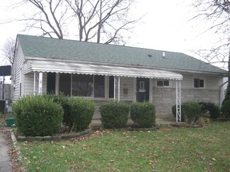 365 Middle Dr, West Jefferson, OH 43162