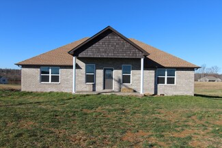 361 Elton Ln, Lafayette, TN 37083
