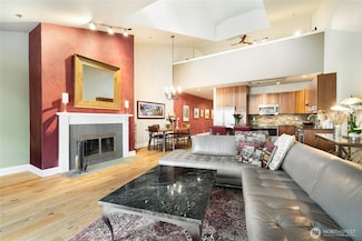 526 1st Ave S Unit 511, Seattle, WA 98104