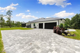 167 Everglades Blvd N, Naples, FL 34120