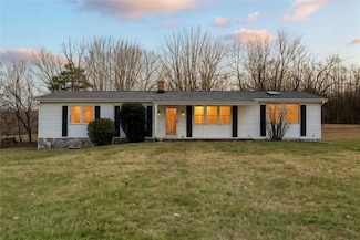 298 Gray Station Rd, Blairsville, PA 15717