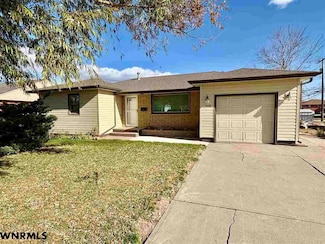 1430 4th St, Gering, NE 69341