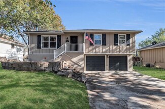 502 SW 24th St, Blue Springs, MO 64015