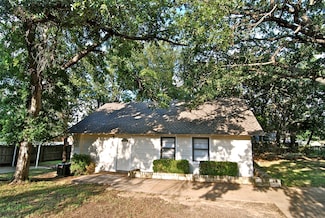 1706 Saddle Rd, Granbury, TX 76049