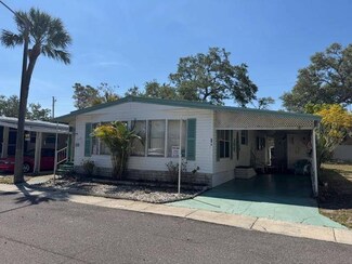 686 Red Wing Cir, Largo, FL 33770