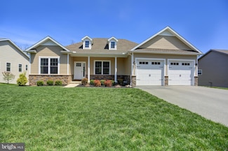 8367 Capri Ct, Waynesboro, PA 17268