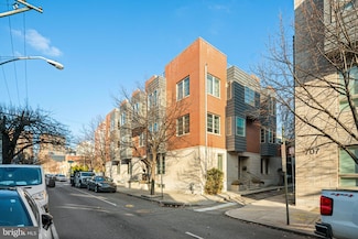 705 S 15th St, Philadelphia, PA 19146