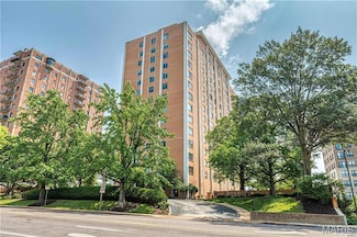 900 S Hanley Rd Unit 15E, Saint Louis, MO 63105