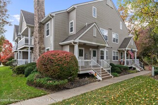 13 Lincoln Ct, Tinton Falls, NJ 07712