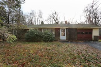 16 Charles St, Maynard, MA 01754