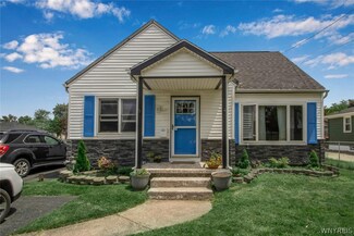 70 Brunswick Rd, Depew, NY 14043