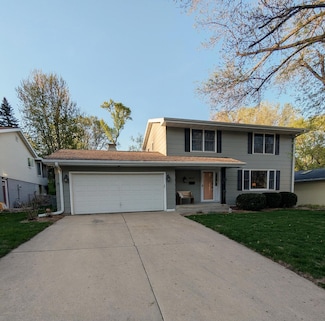 4037 3rd St NW, Rochester, MN 55901