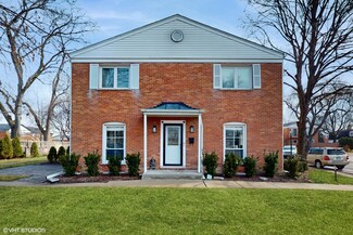 498 Old Surrey Rd Unit 498E, Hinsdale, IL 60521