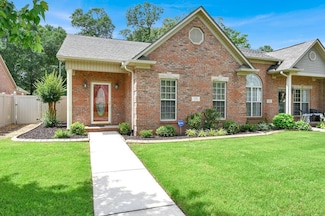 25 Jackson Way, Decatur, AL 35603