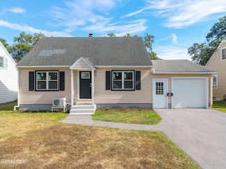 35 Virginia Blvd, Schenectady, NY 12302