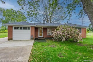 2548 Hearthside Dr, Ypsilanti, MI 48198