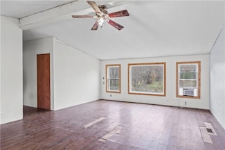 305 N Smith St, Windsor, MO 65360