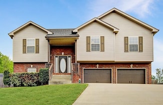 493 Comanche Ct, Clarksville, TN 37042