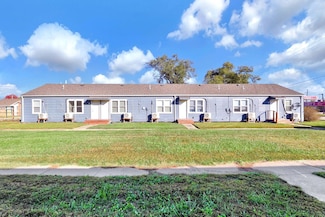 319 N Ash St, Hillsboro, KS 67063