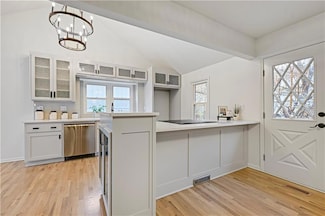 9318 Greenway Ln, Lenexa, KS 66215