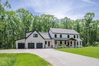 11 Apple Blossom Ln, Kennebunkport, ME 04046