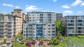 420 Melrose Ave E Unit 201, Seattle, WA 98102