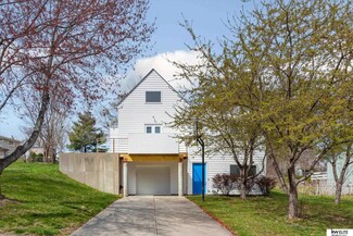 1106 Buckboard Blvd, Papillion, NE 68046