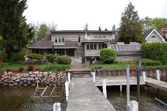 1221 Lowe Dr, Algonquin, IL 60102