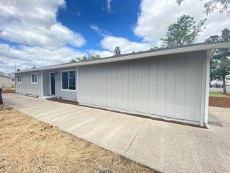 295 N Front St, Creswell, OR 97426