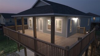 898 Meynig Dr, Bolivar Peninsula, TX 77650