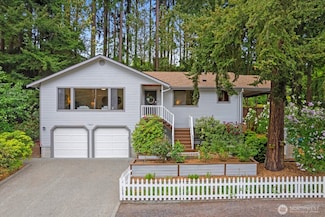 7517 Olympic View Dr, Edmonds, WA 98026