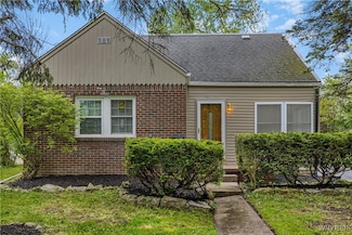 303 Ivyhurst Rd N, Buffalo, NY 14226