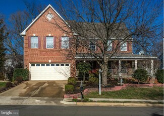 9313 E Carondelet Dr, Manassas Park, VA 20111