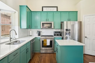 2728 Vista Bluff Blvd, Lewisville, TX 75067