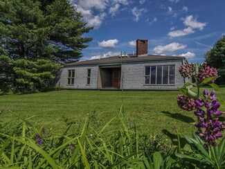 817 Pond Rd, Sidney, ME 04330