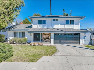 22607 Hatteras St, Woodland Hills, CA 91367