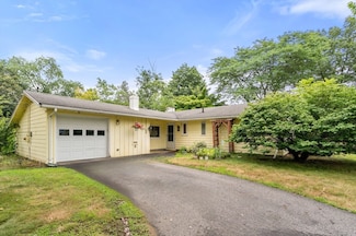 21 Bradford Rd, Natick, MA 01760