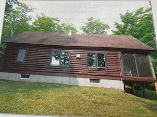 45 Dickson Rd, Carrying Place Town Township, ME 04961
