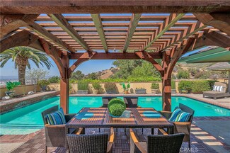 3037 N Lamer St, Burbank, CA 91504