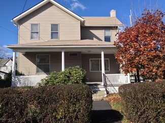 402 Hickory St, Peckville, PA 18452